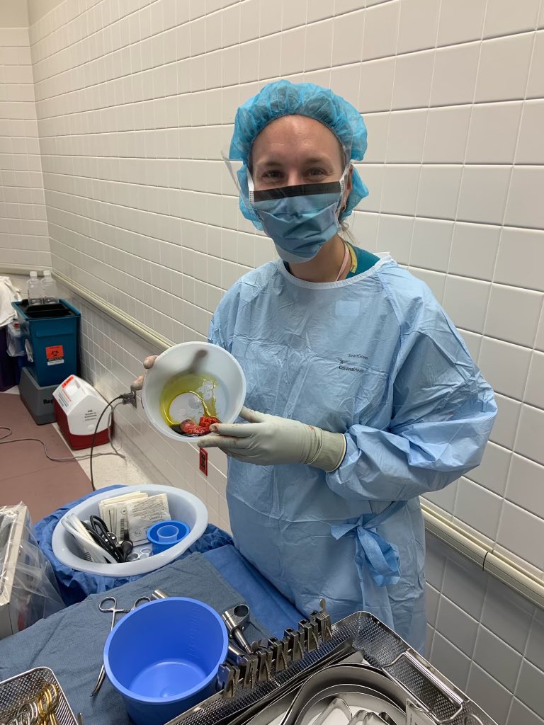 Fast forward a few years and it’s my turn to help our intern Meghan Maceyko take out her first gallbladder with <a href="/CharlesJYeoMD/">Charles J. Yeo, MD, FACS</a> on her rotation last month with <a href="/JEFFsurgery/">Jefferson Surgery</a> Congrats!!