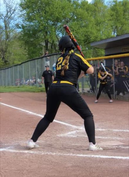 TVHS_softball_'s tweet photo. Congratulations to our very own Raegen Smith on signing her NLI today to play softball at DII Davenport University!! We are excited for you and very proud of you and wish you continued success at the next level! Go Lady Dawgs! 🥎 https://t.co/thLH1lQCRv