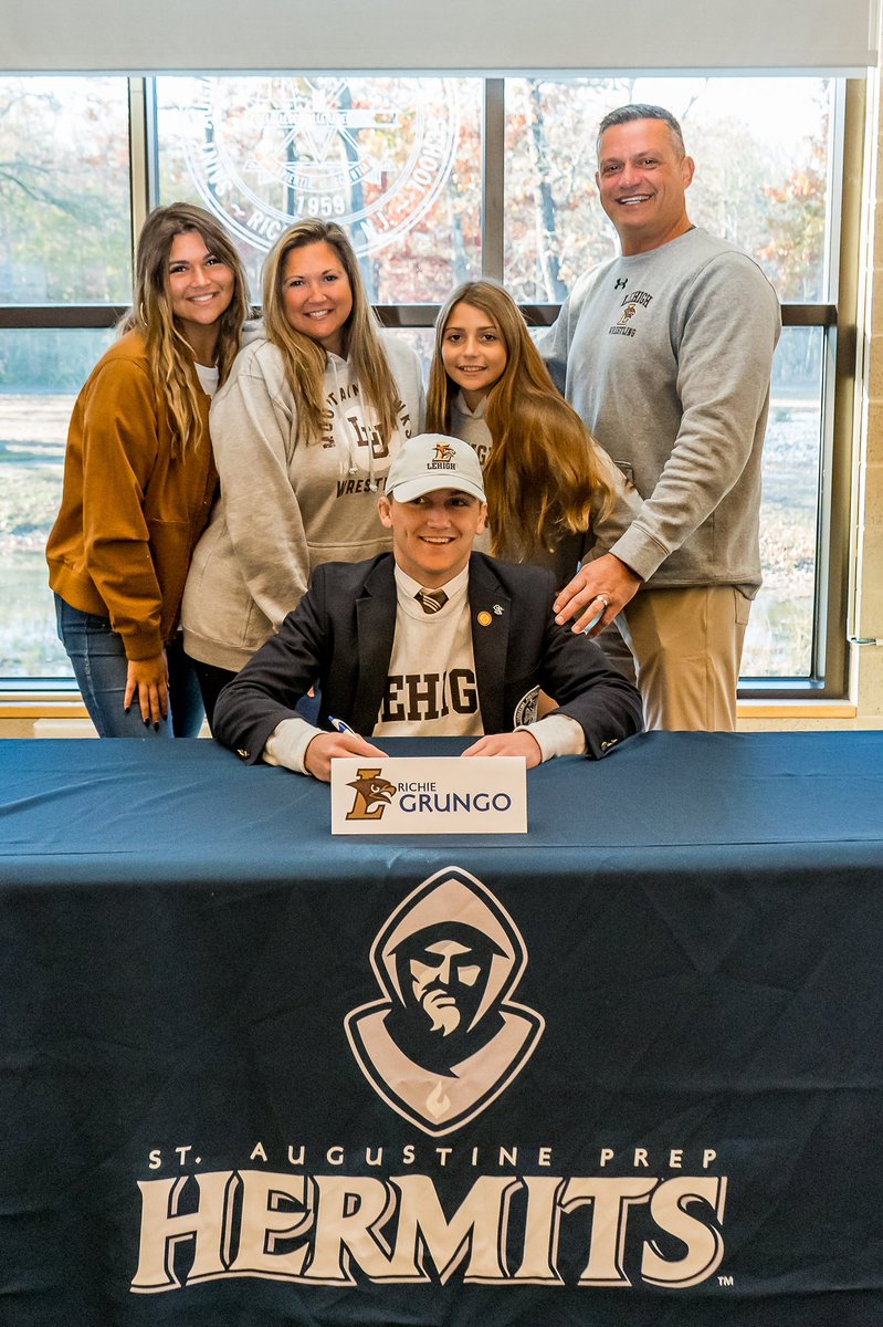 HermitAthletics's tweet photo. Congratulations to all our guys who signed their National Letters of Intent today! https://t.co/GNv3OuuzD0