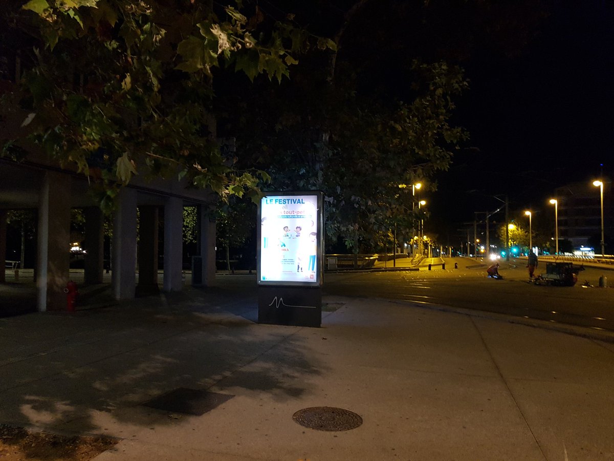 Perez_Ronan's tweet photo. 1h du mat à #Montpellier
Quartiers Port Marianne, Rives du Lez, Antigone
#sobriété ⚡ quand t'es pas là..
@greenpeacefr @AlecMontpellier @OFBiodiversite @MDelafosse @LaurentNison @Montpellier3m
Attention plusieurs photos.. thread
Page 1 https://t.co/tc2glLnACt