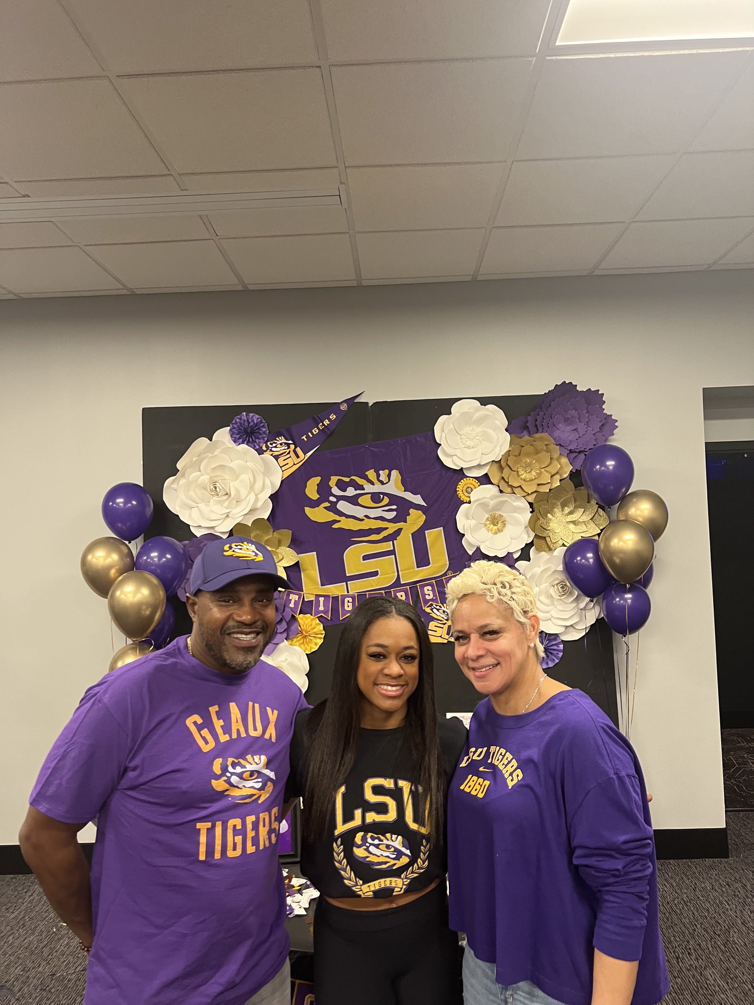 Stan Drayton on Twitter "Signing Day. Proud parents. By design, Amari