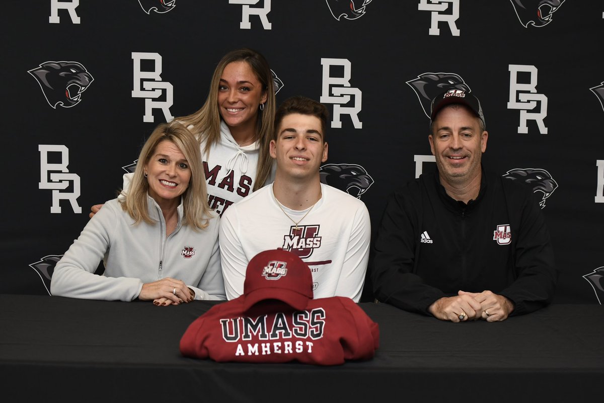 Pen to Paper. Officially Official. Super excited to start the next chapter!! #Flagship 🚩