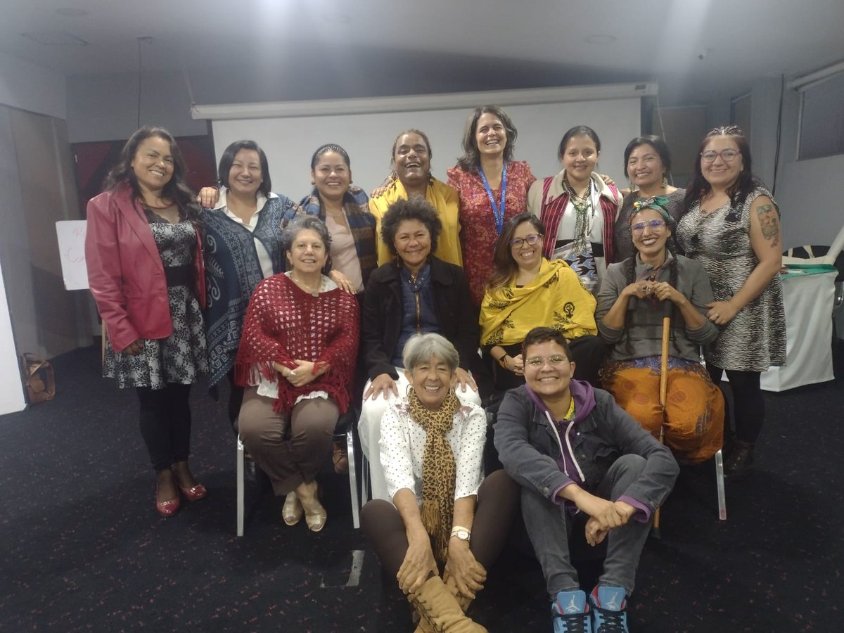 Desde la <a href="/InstanciaGenero/">Instancia de Mujeres para Enfoque de Género y Paz</a> en la Paz 
Del 9 al 12 de noviembre estamos en Bogotá en nuestro encuentro de la Instancia. Construyendo el plan de trabajo que ejecutaremos en estos tres años.

Con el apoyo de la <a href="/MAPPOEA/">Mision de Apoyo al Proceso de Paz - OEA</a> la paz también es con las mujeres diversas que somos Colombia