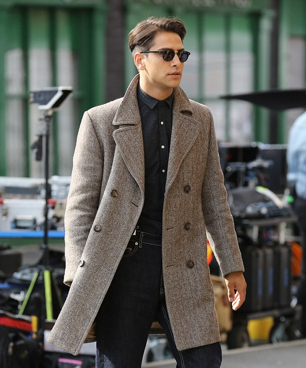 JuttaFreudig's tweet photo. #MusketeersEurope It's #ThrowbackThursday so let's go on a little trip with #LukePasqualino #lucapasqualino&amp; first seasons of his tvshows- #Snatch S1 #AlbertHill😍 #LucienLaviscount #BillyAyers #PhoebeDynevor #LottiMott #RupertGrint #CharlieCavendish #StephanieLeonidas #ChloeKoen https://t.co/NzPfRU0Td3