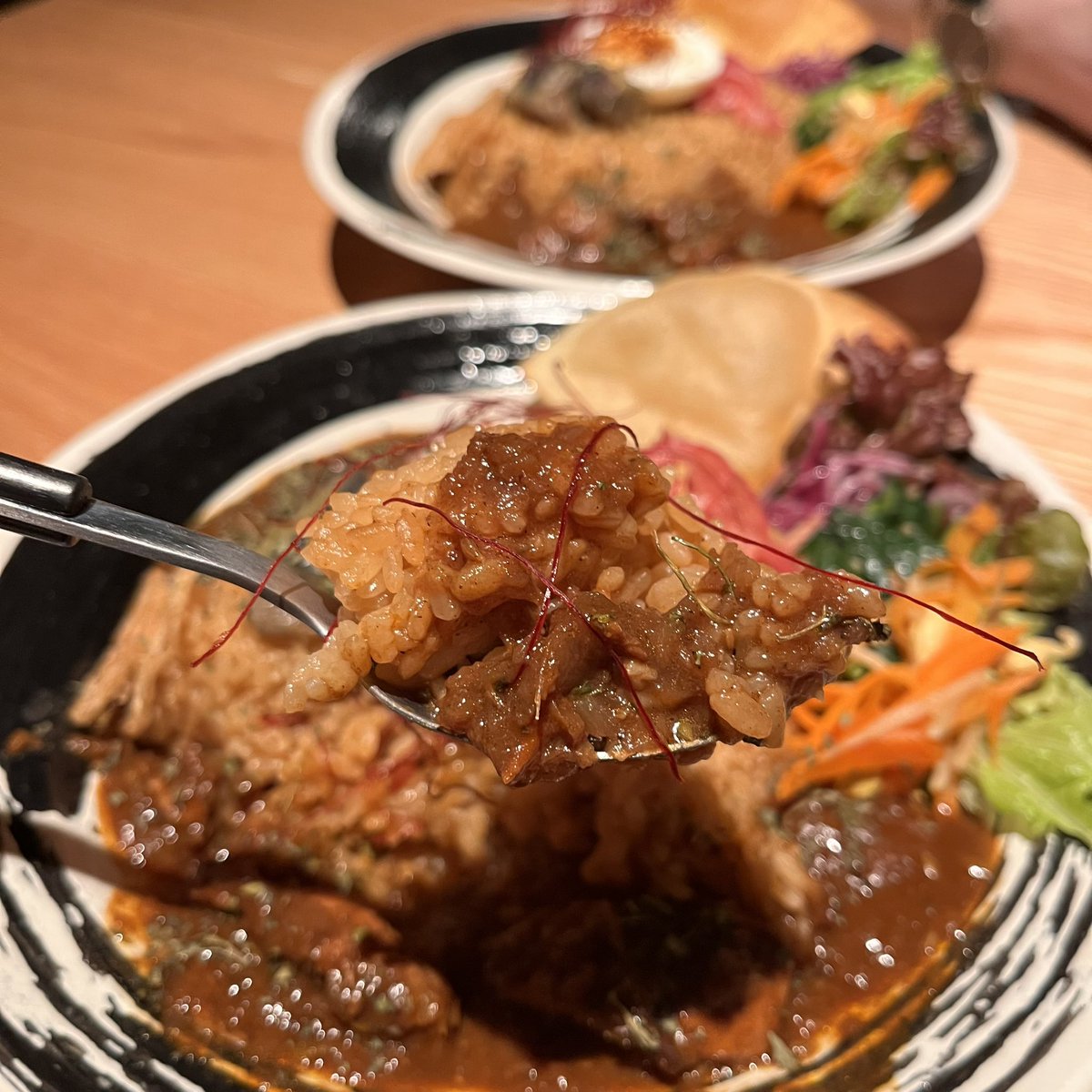 mogmogrume's tweet photo. ▶ https://t.co/zN5vyZK6sc🍛🍜
#gogosapporo 
カレーやラーメンがお得に食べられるプレミアム電子チケットは観光の際にとっても便利✨

今回は【進化系スパイス咖喱250】のご紹介！
ほうじ茶米を使用した珍しいスパイスカレー😋ほうじ茶がフワッと広がり温まる辛さが最高です！⚠︎水曜土曜のみ営業 https://t.co/l5fZ9Nb9K6