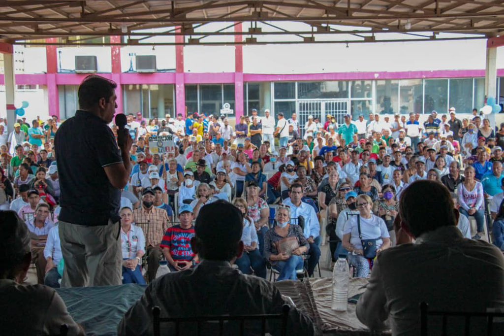 prospericarlos's tweet image. #09nov Desde #Cumana con @robertalcalasu @PieroMaroun y nuestros compañeros de partido, trabajando por recuperar la democracia en el país. Organizándonos para ganar las venideras elecciones primarias y brindarle así prosperidad y progreso a Venezuela. #VamosXMas