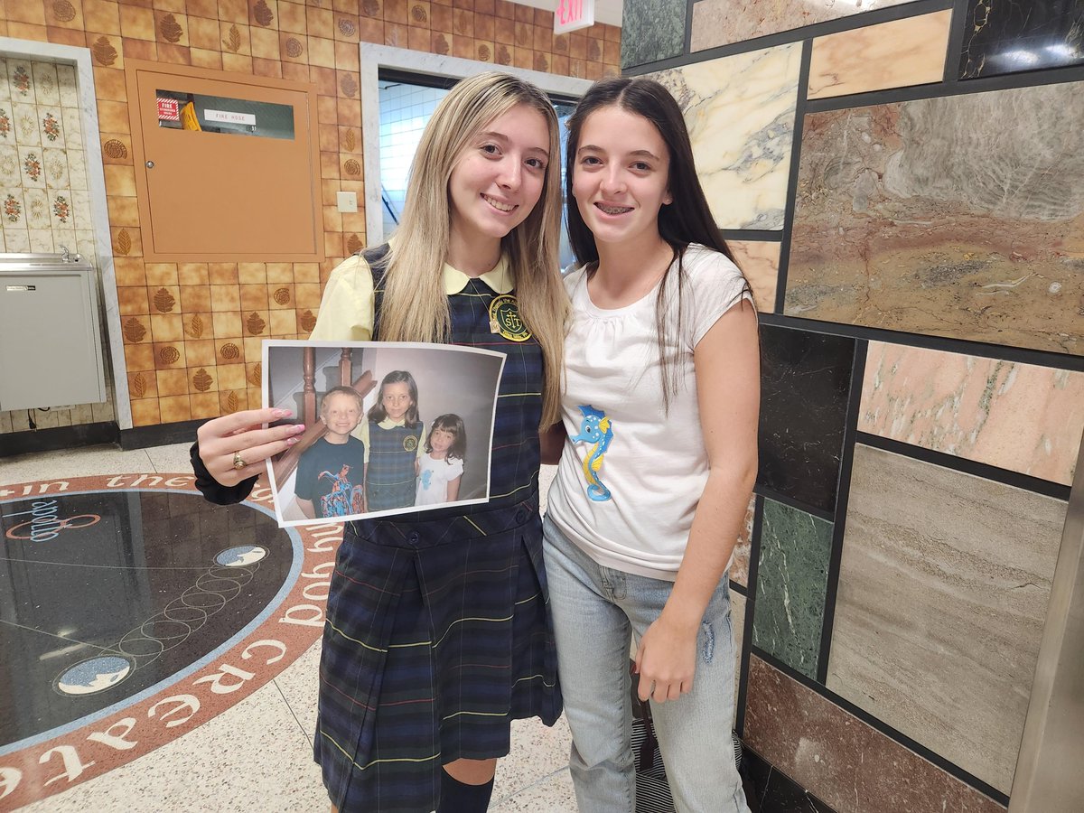 PaduaMediaGroup's tweet photo. Padua is more than halfway through Spirit Week! Today students dressed as their younger selves for the theme, Timehop! https://t.co/eqWe16RpXc