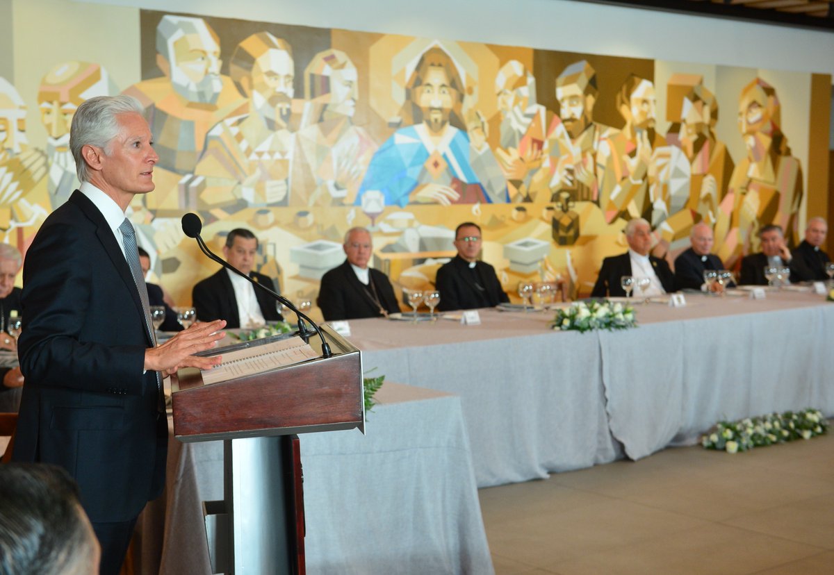 En la Asamblea General del Episcopado Mexicano platicamos sobre el papel fundamental de la Iglesia para impulsar la transmisión de valores, principios y conductas que unen a las familias.