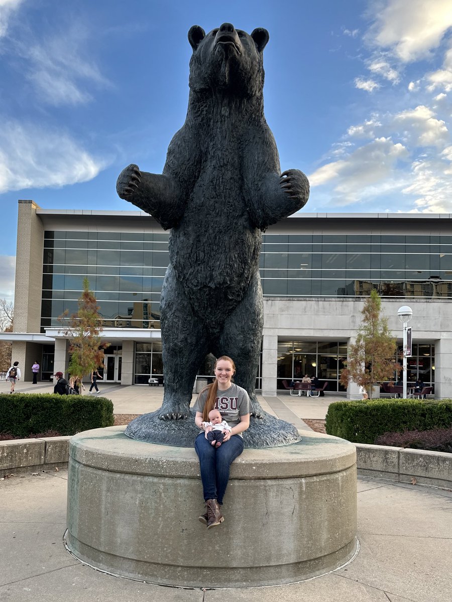 gingerberry15's tweet image. Six years ago, I met my husband through @MOState_ResLife. Today I took our little bear to see an old friend. @ThePSUBear, you haven’t aged a bit. ❤️🐻
#mostatealumni #classof2019 #futurebear #classof2044