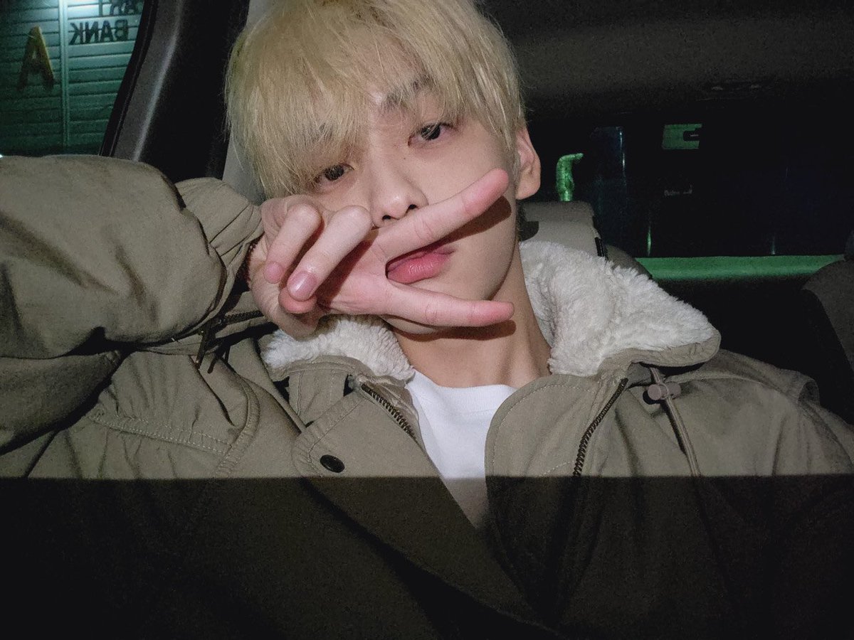 soobizchoi's tweet photo. ✈️ https://t.co/e1borgbZSu