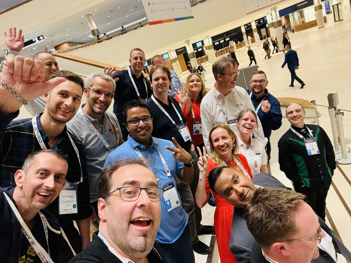 Just me &amp; my favorite people on the planet! ⁦Friends for life- Microsoft MVPs of Business Applications-Business Central! #mvpbuzz #directionsemea