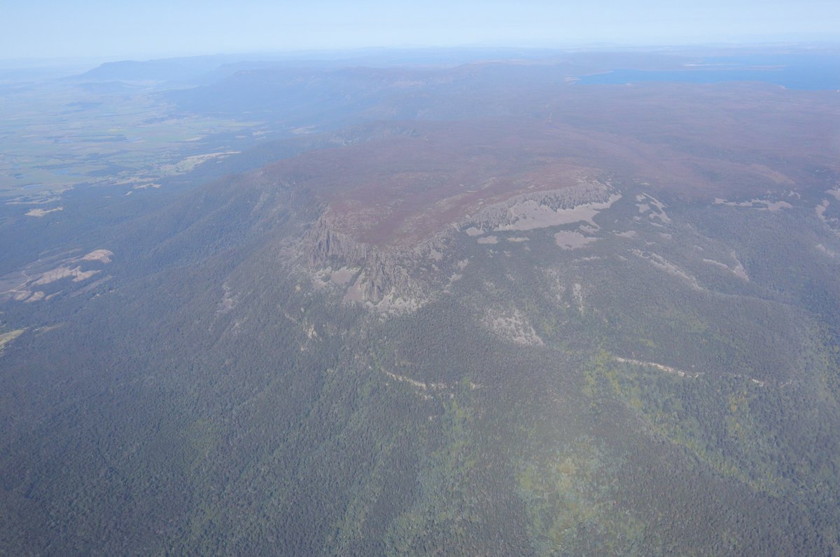 ALCTlutruwita's tweet photo. We're in Parli today &amp; after briefing Leg Co Members on the kooparoona niara National Park - now observing the #politas debate

Watch here
https://t.co/nmZ3xCGuoo

There is merit &amp; moral imperative in Parli returning unceeded land &amp; the NP tenure is a new &amp; iconic opportunity https://t.co/6mOAJXY7Op