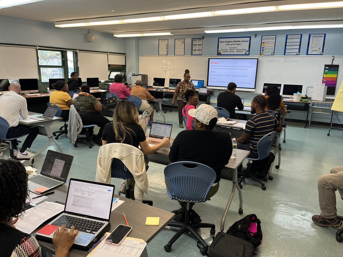 mrwiebusch's tweet photo. Check out Assistant Principal @Mzenglish leading professional learning for our team this week! Our #ILT has been using our needs assessment from the start of the school year and continuous progress monitoring to select this week’s topic. #Engaged #ReachingNewHeights #NHMS722 https://t.co/PXQDqhRhHI