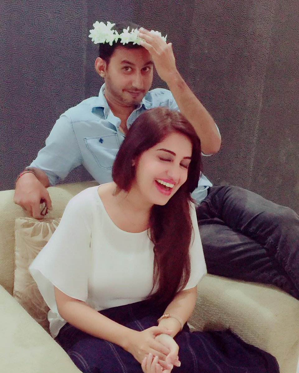 lifelinefarah's tweet photo. In the #throwback pic of #onthisday from #10Nov2016 #memories 👉 @Farah_Yousaf_fc follow ♥ 👈 https://t.co/5xKr0XyzPr