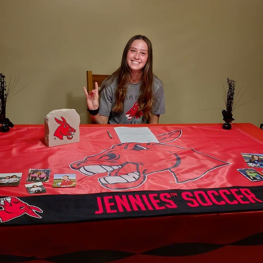 Emilee Person tweet media