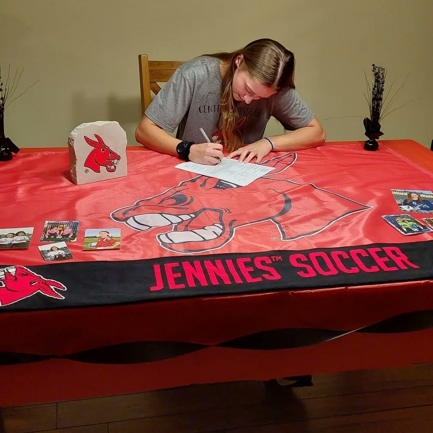 Emilee Person tweet media