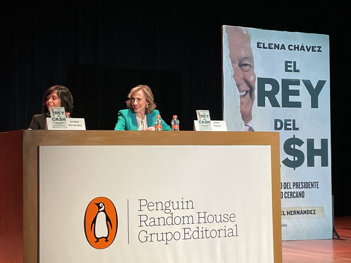 ferbelaunzaran's tweet photo. ¡Sí se pudo!

Contra el sabotaje de @lopezobrador_, se presenta El Rey del Cash tras tres cancelaciones.

Finalmente en el Teatro María Tereza Montoya, @luzelenachavez8 y Anabel Hernández.

👊😎✌️ https://t.co/chcOEQeboJ
