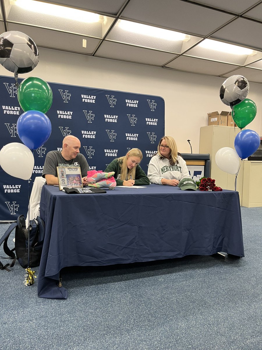 Officially a laker☘️!!! I’m so excited for the next 4 !! Thank you to all my teammates, coaches and my parents for helping me achieve this dream!! 💚🤍💚🤍

@MUWSOC <a href="/VFGirlsSoccer/">Valley Forge Girls Soccer</a> <a href="/VFAthletics/">Valley Forge HS</a> <a href="/ClevForceSC/">Cleveland Force SC</a> <a href="/PCSD_Athletics/">PCSD Athletics</a>