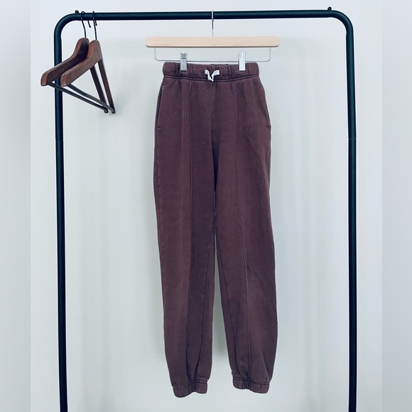 So good I had to share! Check out all the items I'm loving on <a href="/Poshmarkapp/">Poshmark</a> #poshmark #fashion #style #shopmycloset #thechildrensplace #catjack #hm: posh.mk/IMZleRguPub