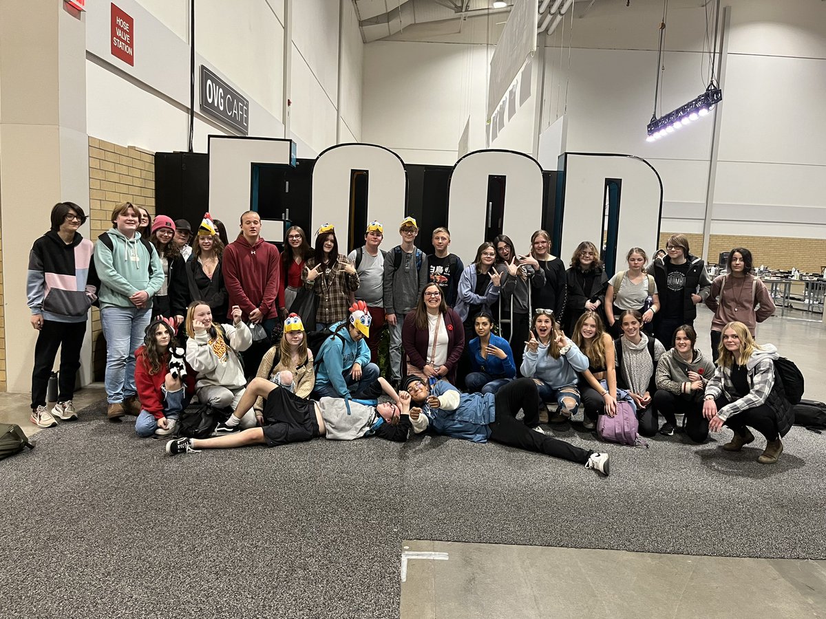MmeAYoung's tweet photo. We @bssnews had a FANTASTIQUE time @RoyalWinterFair ! Merci!! 🐖🐄🐑🐎🍞🍽 https://t.co/JjZiMg4Rwd