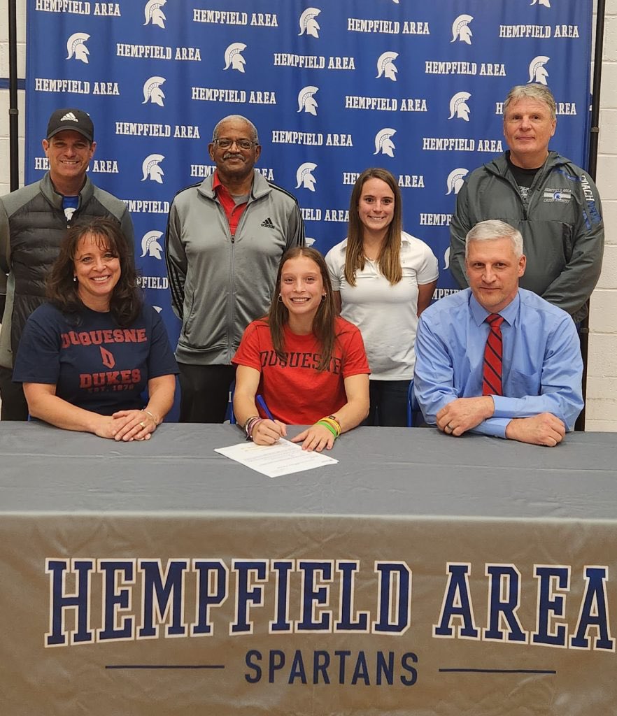 hasd_athletics's tweet photo. Congratulations to Hempfield Area student-athletes Cydney Blahovec (Duquesne/Track &amp; Cross Country) and Liz Tapper (Michigan/Track &amp; Field) for signing National Letters of Intent to continue their academic &amp; athletic careers at the collegiate level. https://t.co/MzCpwcIR8m
