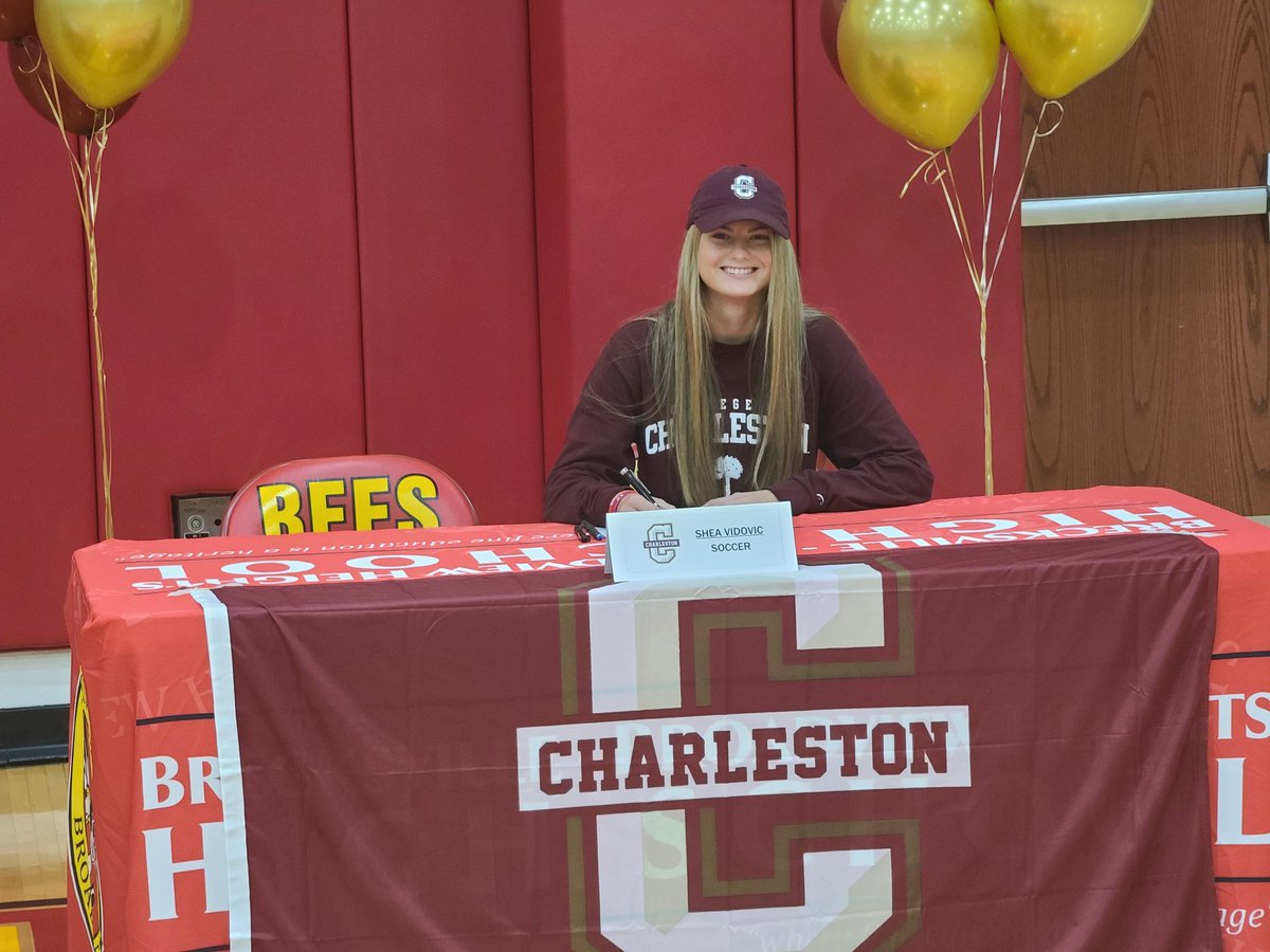 Congratulations to Eva and Shea on your college choices and the wonderful futures ahead you.  BEES SO VERY PROUD FOREVER!