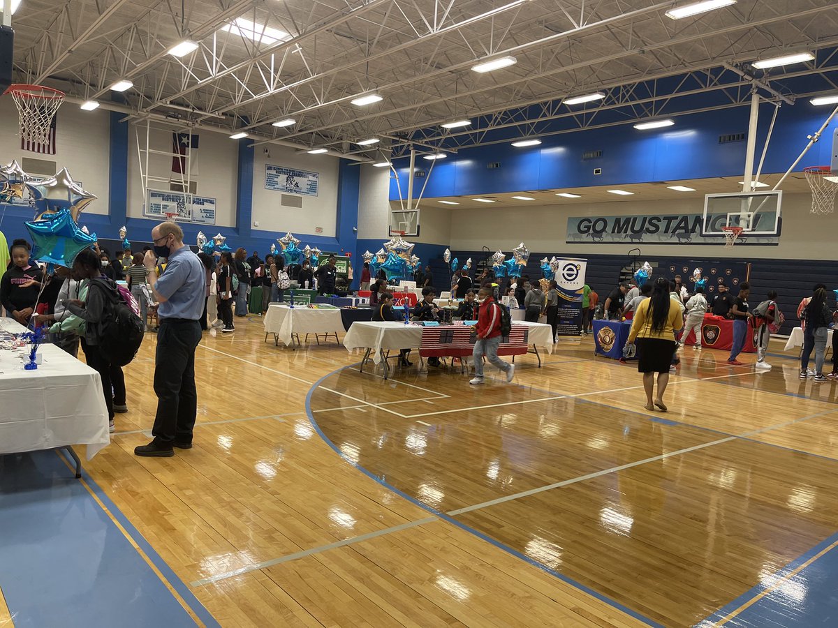 Courtney Holman Clark tweet media