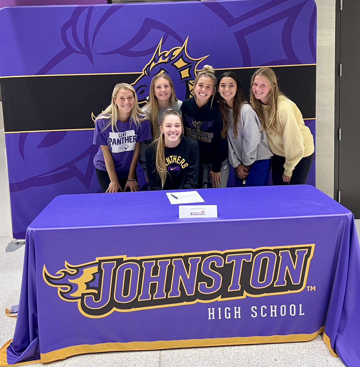 JCSD_GirlsXCTF's tweet image. Congrats to @JayceBlanchard2 for signing with @UNITrackFieldXC!  We can’t wait to watch you continue your running career, but first we will be cheering you on in basketball and for one more amazing track season.💜💛
