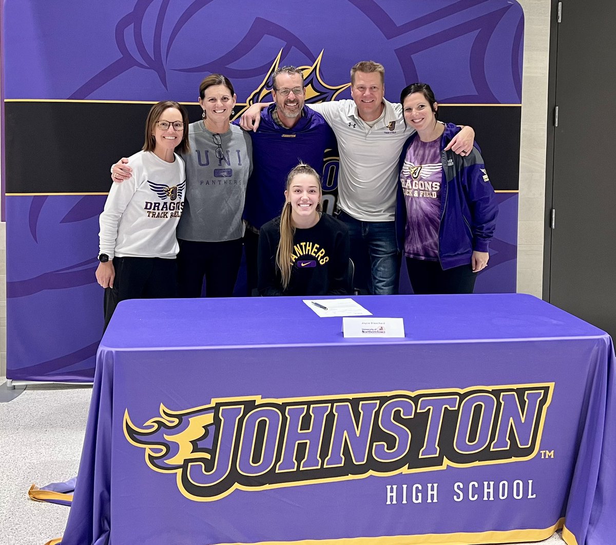 JCSD_GirlsXCTF's tweet image. Congrats to @JayceBlanchard2 for signing with @UNITrackFieldXC!  We can’t wait to watch you continue your running career, but first we will be cheering you on in basketball and for one more amazing track season.💜💛