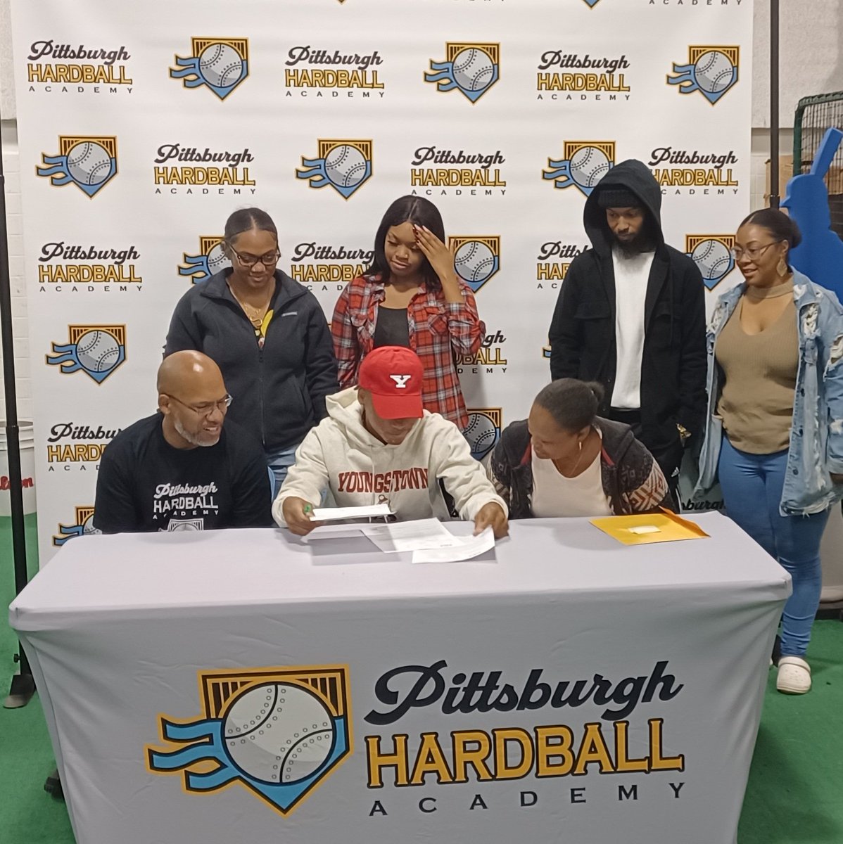 CONGRATS to Brandon McClain-Banks (Obama Academy) for signing his commitment to <a href="/YSUBaseball/">YSU Baseball 🐧</a>! He is a true representation of our mission! 

<a href="/BBREEZY1206/">BBREEZY</a> <a href="/YSUBaseball/">YSU Baseball 🐧</a> <a href="/PPSnews/">Pgh Public Schools</a> <a href="/PGHCityLeague/">PGH City League Athletics</a>