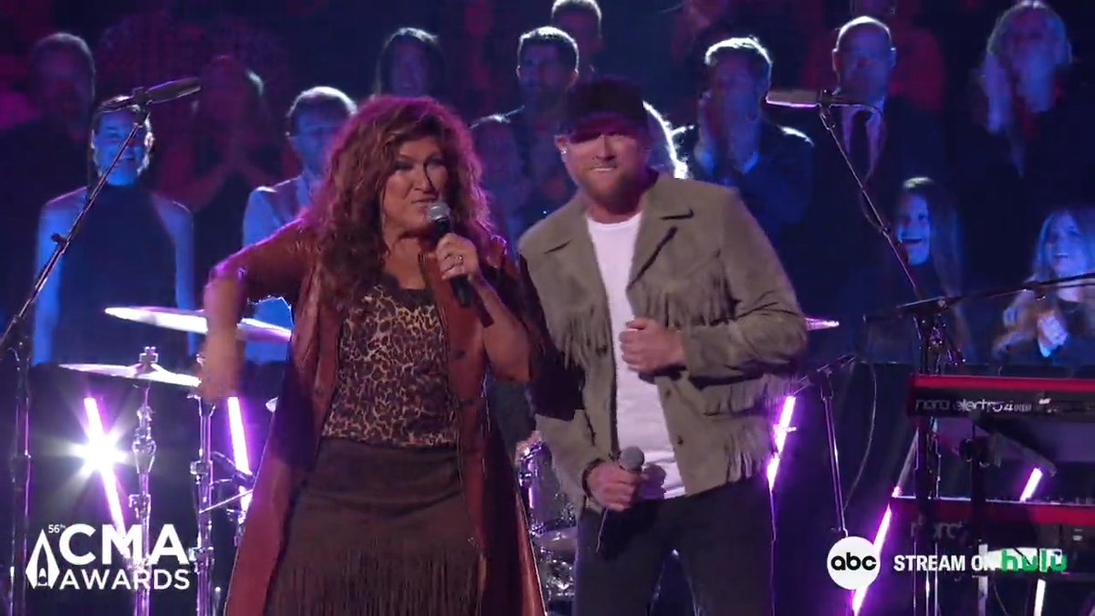 CMA Country Music on Twitter "Surpriiise! 😉🥰 Everyone