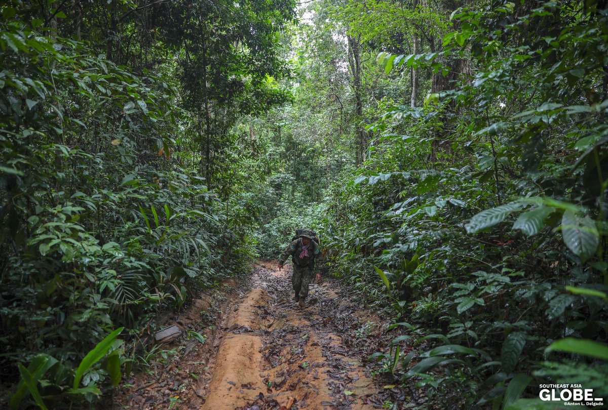 antonldelgado's tweet photo. Grateful to be one of the journalists covering deforestation across 🇰🇭 and the #Mekong Region for @pulitzercenter.
See the 🧵 for reporting on @SEA_GLOBE, supported by @Rainforest_RJF and @Rainforest_RIN ⬇️
#ShowMeYourTree https://t.co/MSkJ9w47ZE
