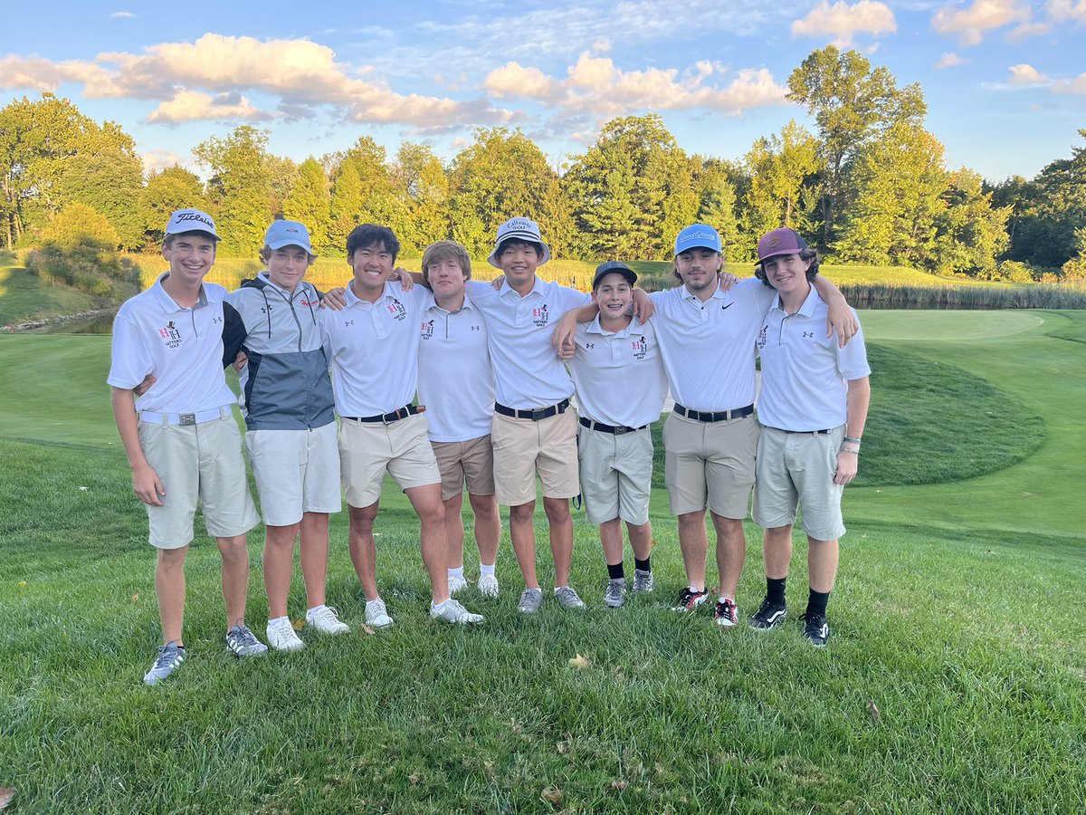 KennyLutz_Golf's tweet photo. Great year for the 2022 Hatters! Thank you seniors for a great year and a awesome way to start my high school golf career! You guys made it special. Won the league this year and expect nothing less next year! Amazing year! https://t.co/PVYSS0w5SS