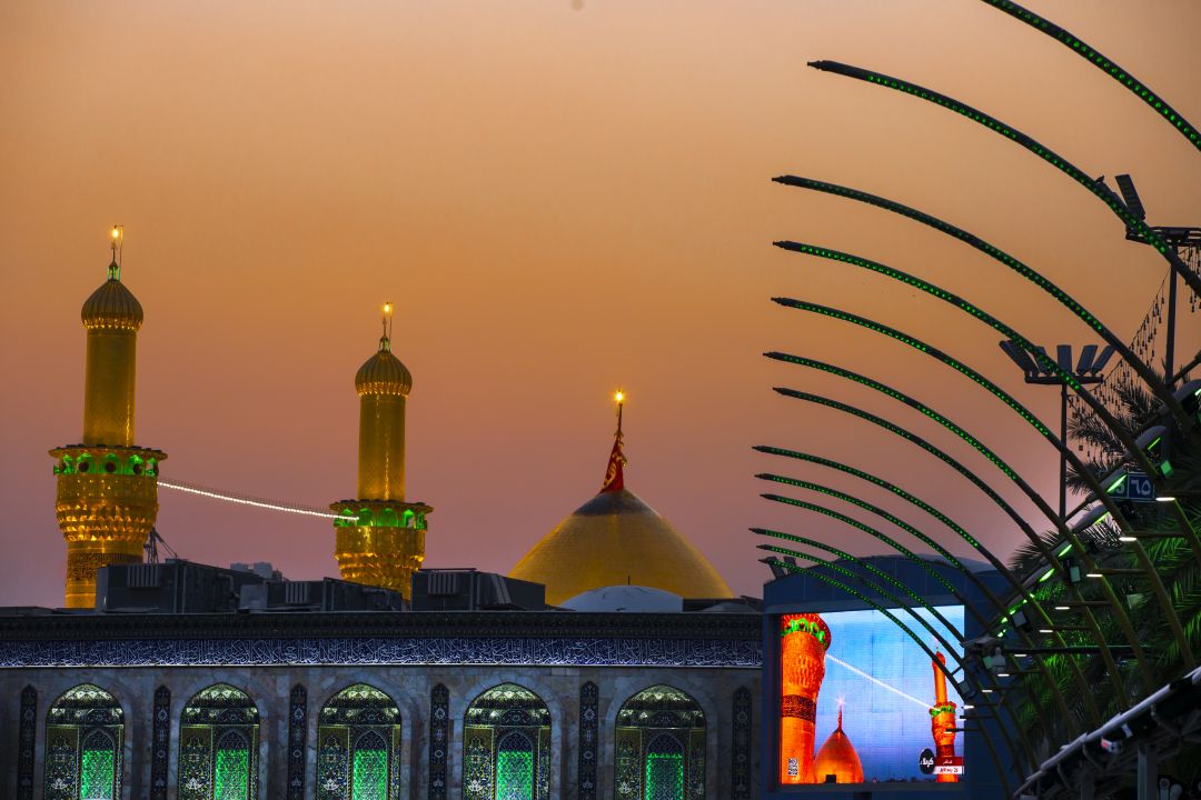AlkafeelAbbas's tweet photo. “اللَّهُمَّ صَلِّ عَلَى مُحَمَّدٍ وَعَلَى آلِ مُحَمَّد في الأَوَّلِينَ وَالآخِرِينَ، وَفِي الْمَلأِ الأَعْلَى إِلَى يَوْمِ الْدِّينِ. 
#العتبة_العباسية_المقدسة https://t.co/qfNQvKVLhp
