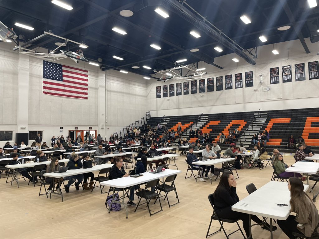 MHSPapaBear tweet media