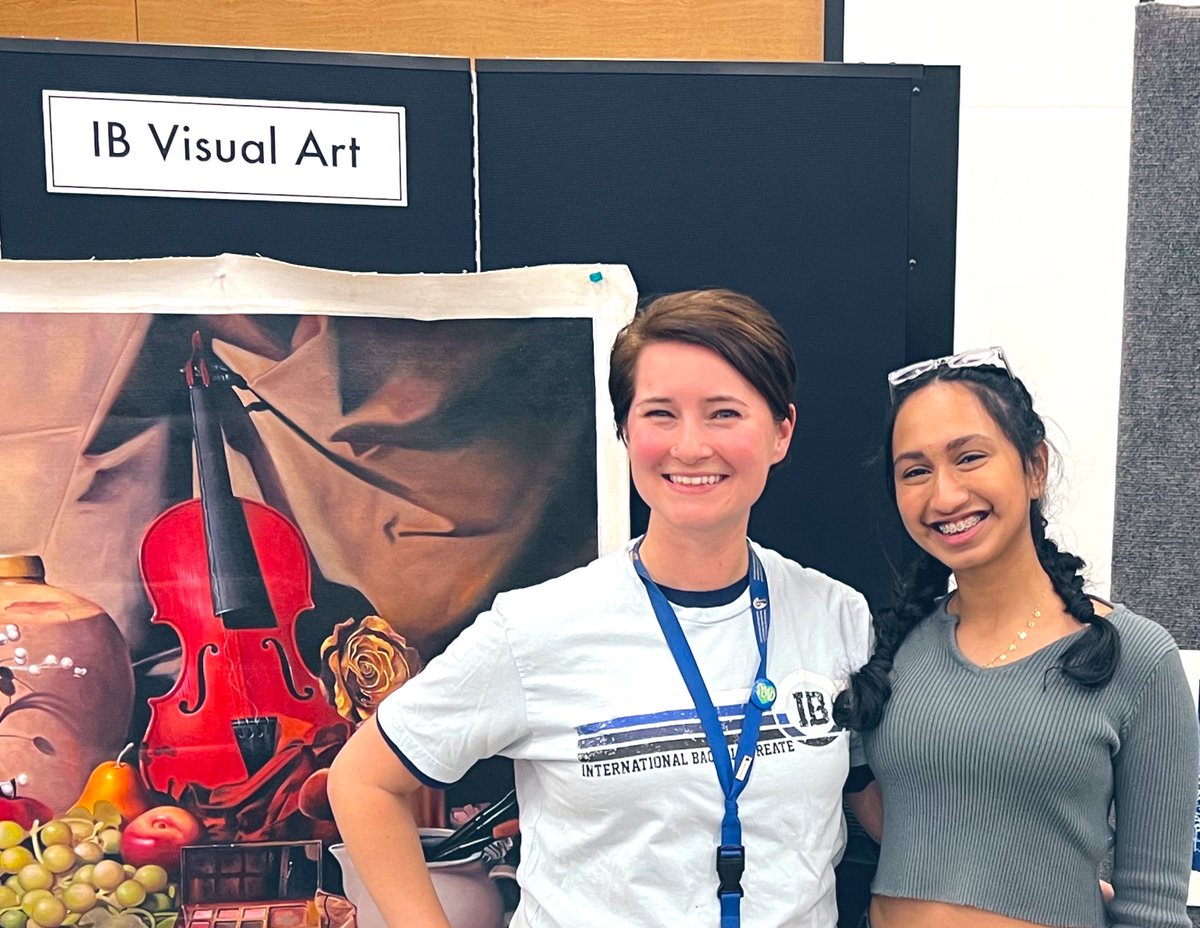 Presenting over the IB Visual Arts program at the CHS IB Showcase. Shraavya did a wonderful job! #CHSArt <a href="/ib_chs/">CHS IB Program</a> #IBArtRocksCHS