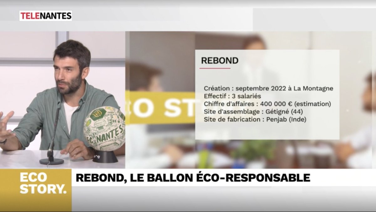 agence_api's tweet photo. [#EcoStory] La 2e émission mensuelle, partenariat #API et @telenantesinfo, est dispo en #replay. L'invité d'@awajdzik : Simon Mutchler, le fondateur de la société @RebondProject, basée à La Montagne et qui conçoit des ballons de foot éco-responsables ⚽️
📺https://t.co/0gx0neM98Y https://t.co/GyLUqMNvju