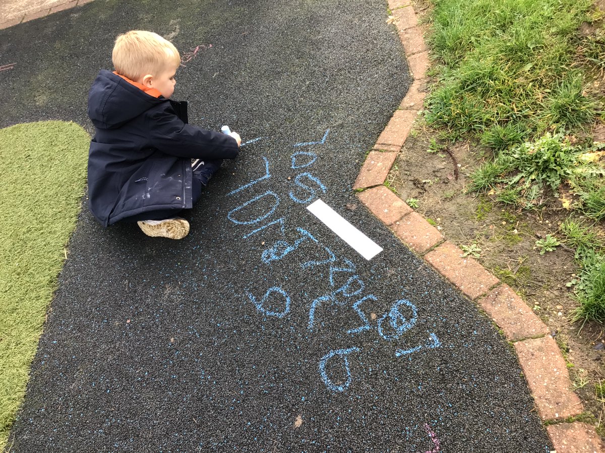 DunstonPrimary's tweet photo. Apples enjoyed getting out and working in the outdoor classroom this week! #SpiresFed #SpiresOutdoorLearning #SpiresFS https://t.co/PV2mGMq3Kx