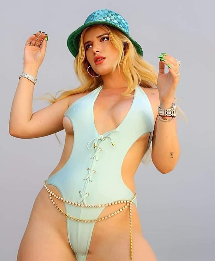 Bella Thorne (Fake) tweet media