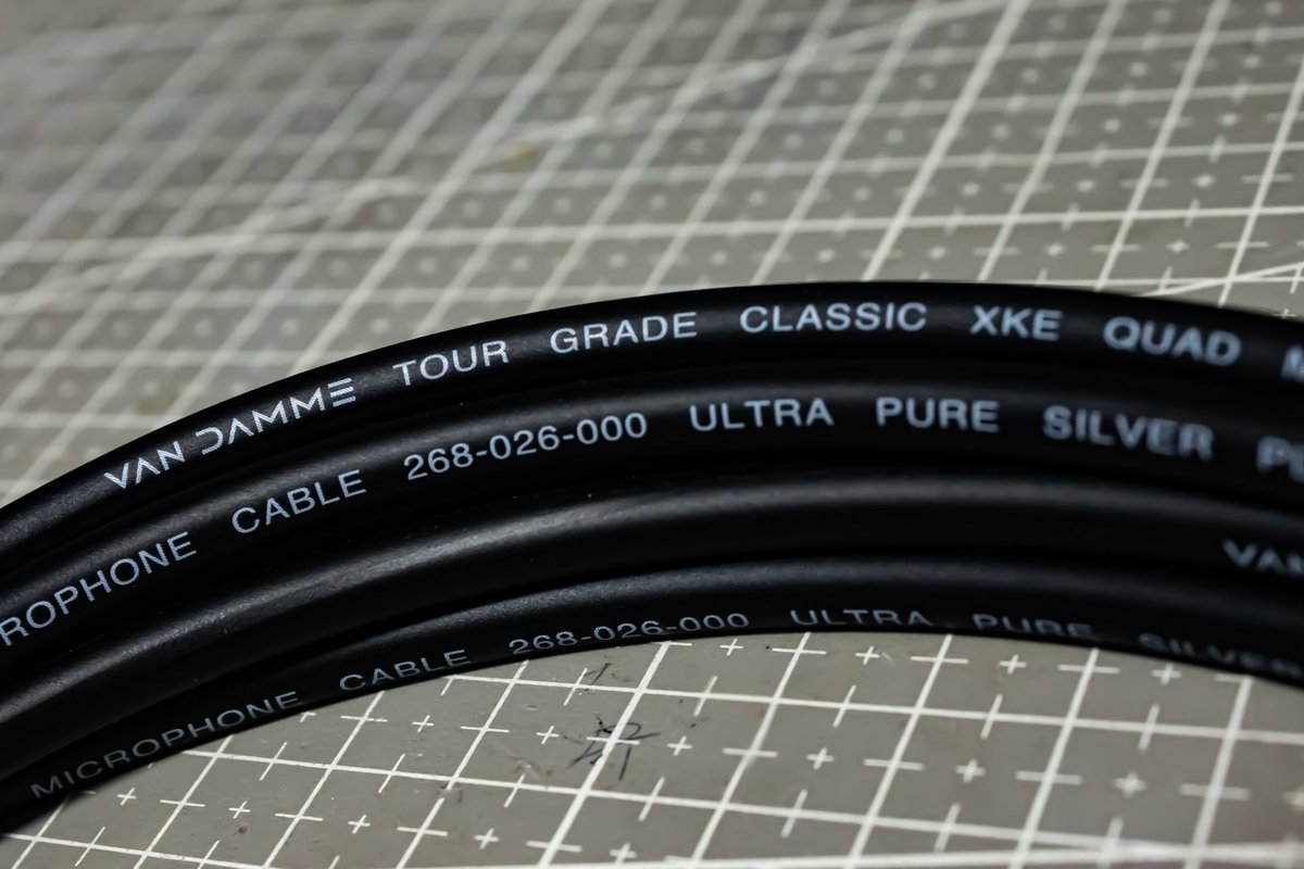 omegacables_jp's tweet image. ご要望に合わせて標準のMOGAMI 2534以外のワイヤーでもご注文いただけます。
DMにてお問い合わせ下さい。

画像はVAN DAMMEのワイヤー
#マイクケーブル #オーディオインターフェース #DTM