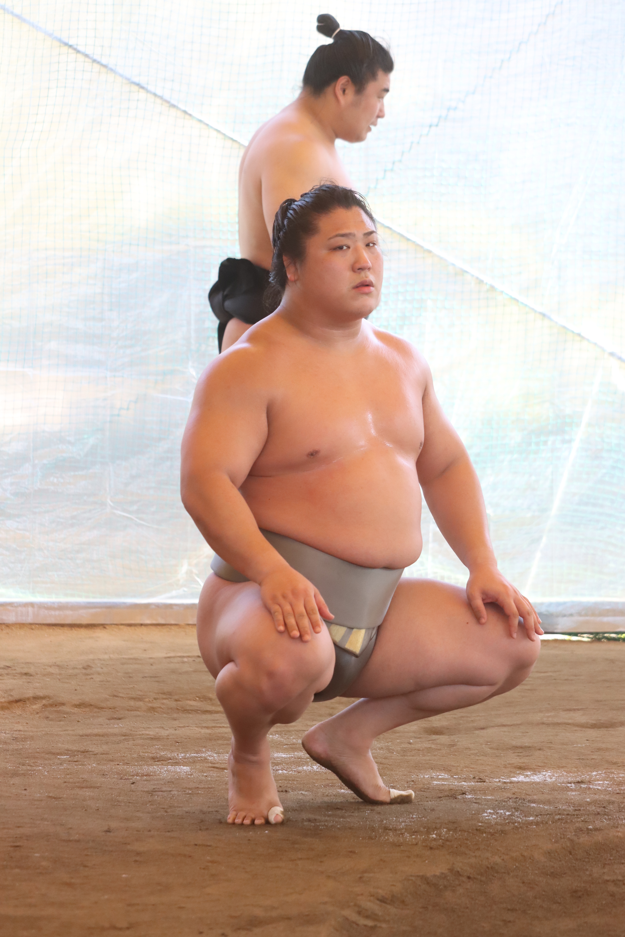 ☆相撲画家 松岡リン「原っぱで寝る荒勢」リン・スターム