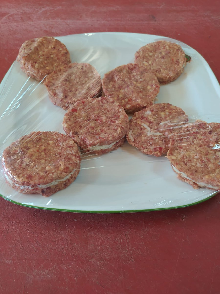 #KaşarlıKöfte'yi bizden yemediyseniz daha önce hiç yememişsiniz demektir 🥩🥙🐑

#KadirEtMangal #Steak #Köfte #Pirzola #Sucuk #Bonfile #Külbastı #Kebap #Tavuk #Kanat #Ciğer #Kuzu #UygunFiyat #KaliteliHizmet #LezzetinAdresi