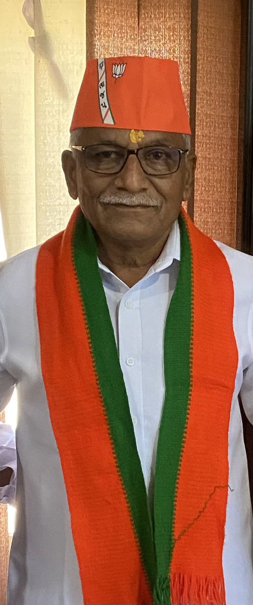 Bhagabhaibarad's tweet photo. લોકસેવા એજ મારો સંકલ્પ અને એ સંકલ્પને મજબૂતી મળે એ હેતુથી આજરોજ @BJP4Gujarat દ્વારા 91 તાલાલા વિધાનસભા સીટ પર મારી પસંદગી કરવા બદલ @narendramodi જી @AmitShah જી@CRPaatil જી નો ખુબ ખુબ આભાર 🙏 https://t.co/zwy0195QB7