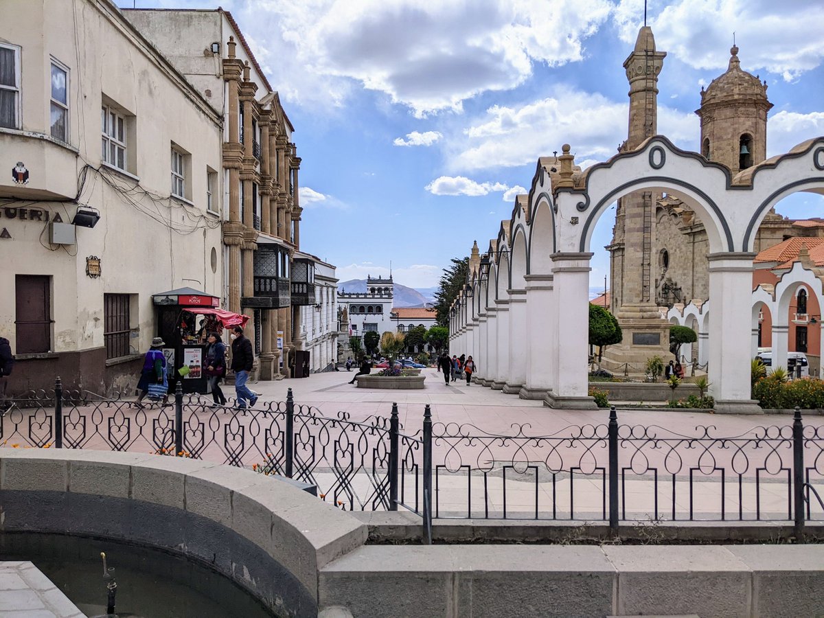 ernes7a's tweet photo. Potosí, literally breathtaking at 4,090 m above sea level. Beautiful old town, much of it crumbling. Cerro Rico looming over the city, mining as important now as it was 500 years ago. https://t.co/qhsktFq6nk