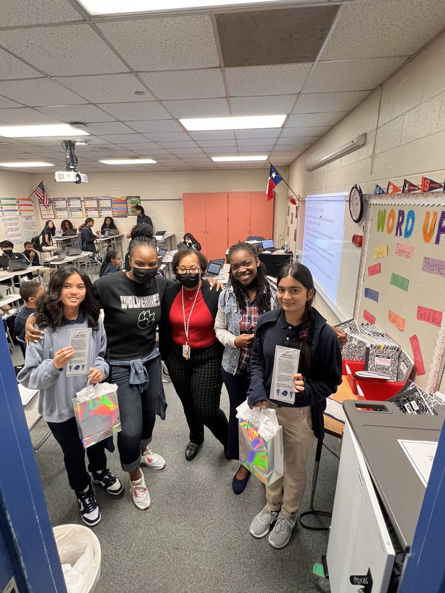WellsWolverines's tweet photo. Congrats to our students who were formally invited to be apart of the National Junior Honors Society! You all are Awesome!! Represent Wells! @LaQuitaCarter2 @LaQuishaKnowle1   @WellsWolverines @SpringISD @TatiaWilliams  #nationaljuniorhonorssociety https://t.co/IcqHEnGvUJ