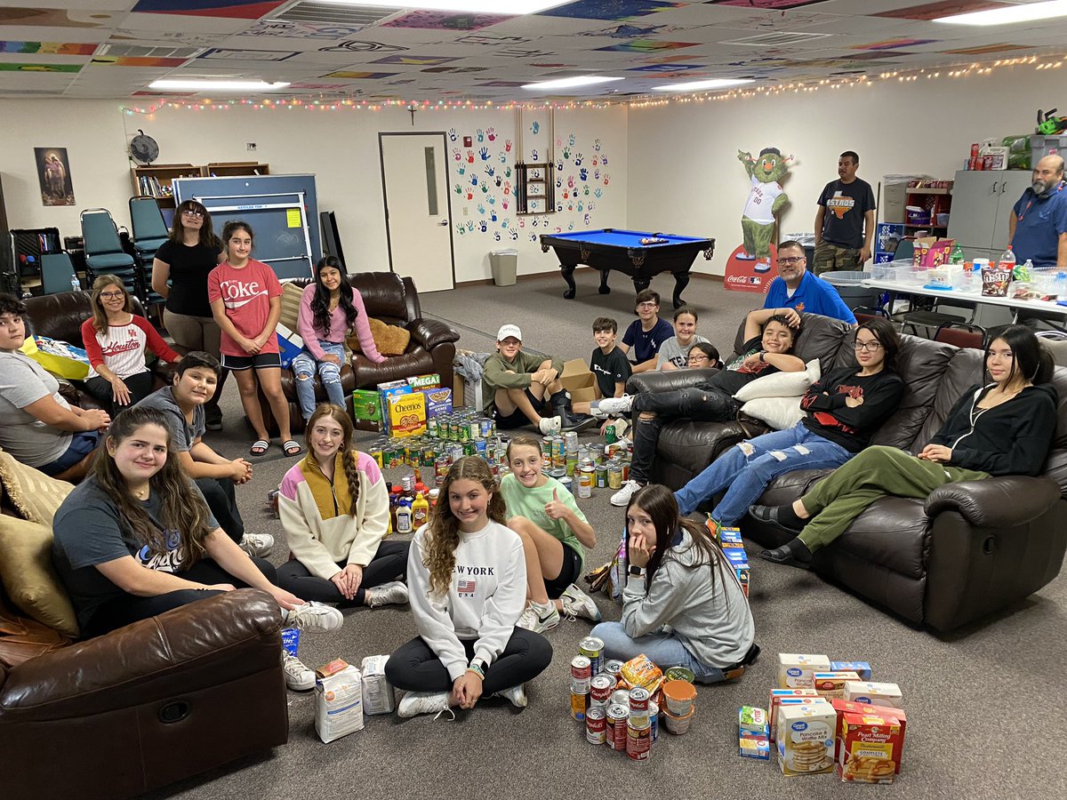 CatholicSmitty's tweet photo. Held a “Praise &amp; Worship” music event tonight with our youth and members of ‘Second Power.’  After the set, we sorted and packed up food donations for social services.  Great kids, big hearts, strong faith! https://t.co/MZ9zXvFdsv
