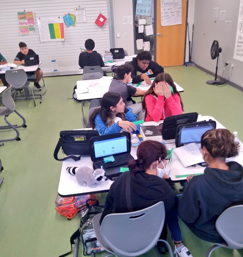 HBoemler's tweet photo. Today we put together a dismantled paragraph to establish the relationship between informational paragraphs and essays using ToSEEC. #ajbistheplacetobe https://t.co/5XJf5KK7d6