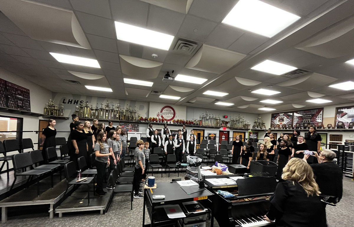 Forest Meadow Choir tweet media