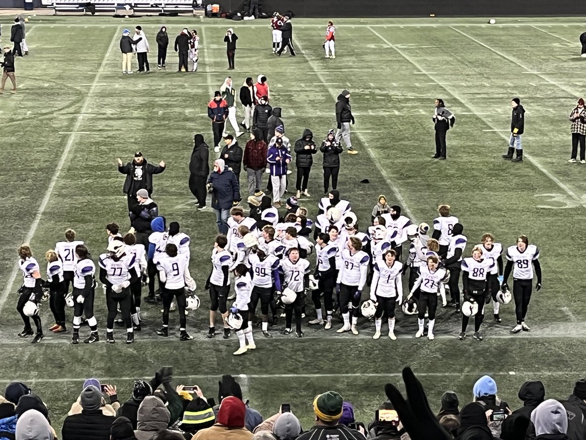 MasseyHockey's tweet image. We know those guys! Congrats on a great ending to your year fellas. Champs baby! They can never take that away from you. #vikingpride