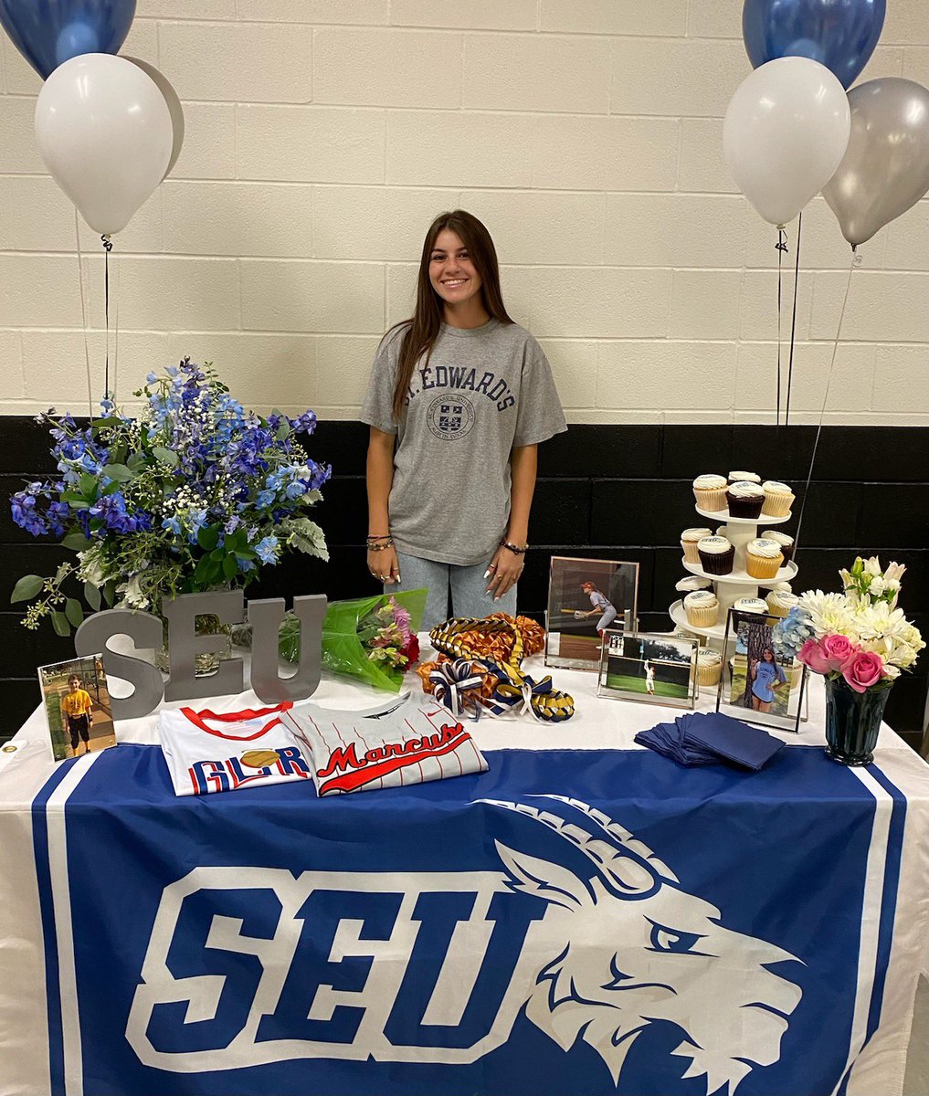 18uGloryNaudin's tweet photo. Alea signed her NLI tonight to play for Saint Ed’s!   Alea is an absolute stud middle infielder and we are so proud of her!!! @SEUSoftball @AleaDeserrano https://t.co/nQAoqcNYJr